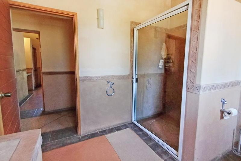 5 Bedroom Property for Sale in Vaalkop Dam North West